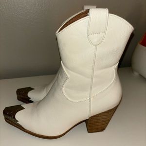 Beast Fashion| Boots Size 6.5